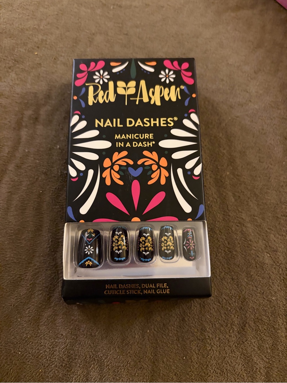 Red Aspen Boho Black Floral Press-On Nail Set